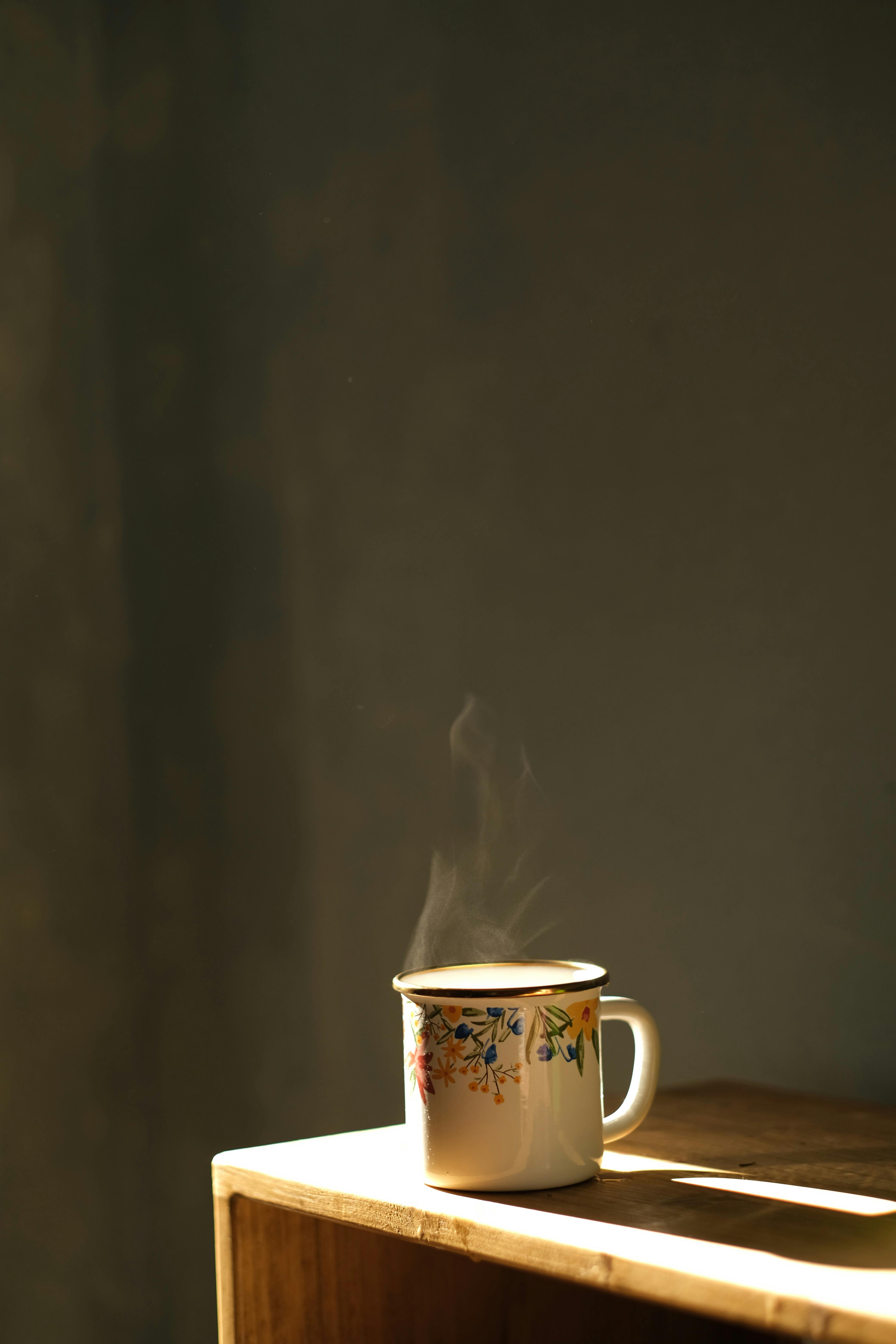 recording of slurping a cup of coffee (Kurt, Pexels, 2022)